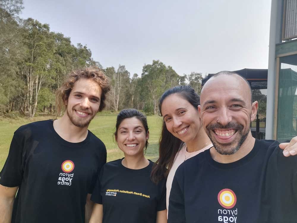 Amigos en Escuela de Yoga